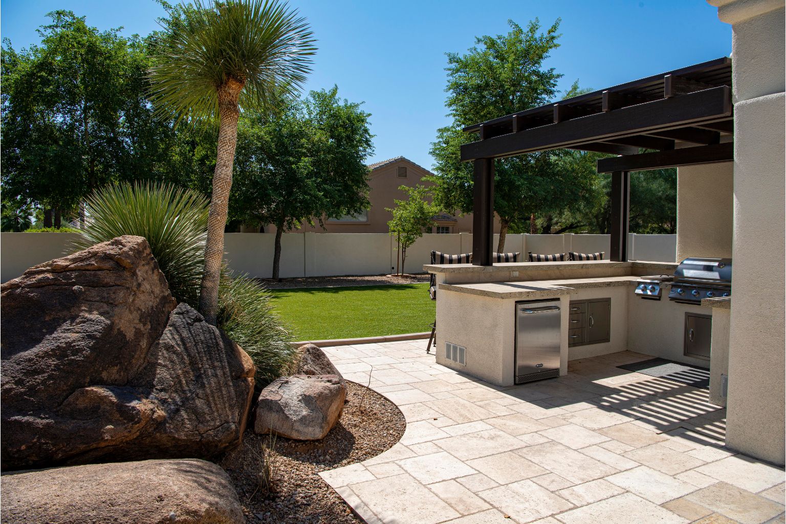 Outdoor kitchens - MJ Professional Concrete